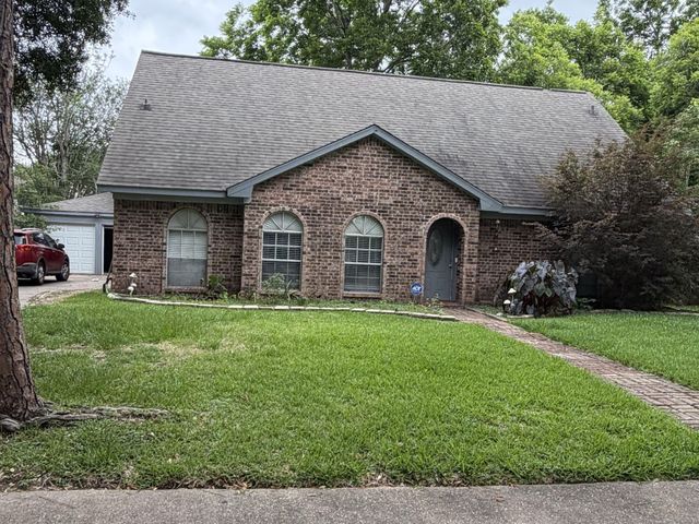 3127 Apple Dr — Thunderbird North