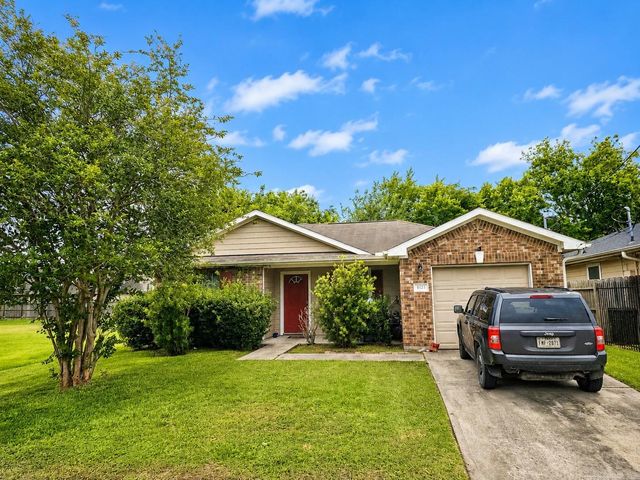 8121 Livingston St — Sunnyside Place