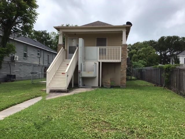 4615 Avenue Q 1/2 — Galveston Outlots