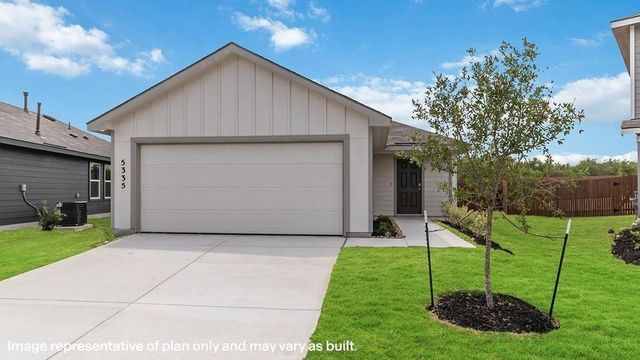 4820 Peanut Butter and Jelly Dr — Legacy Village