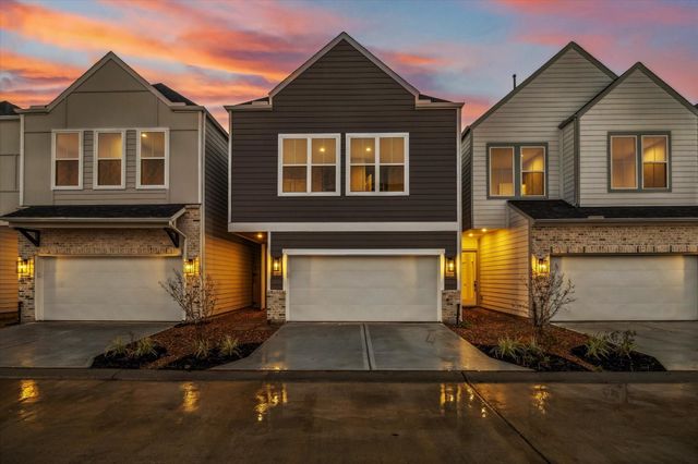 11326 Stonework Garden Lane — Stoneworks Park Plaza