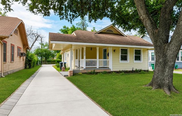 1932 W HUISACHE AVE — WOODLAWN TERRACE