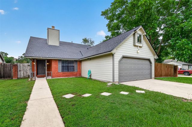 2302 Wigmaker Dr — Williamsburg Parish Sec 01