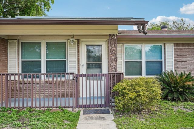 215 Hialeah Ave — EAST TERRELL HILLS