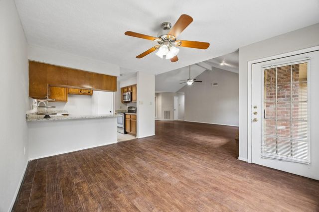 21603 Park York Dr — Memorial Parkway