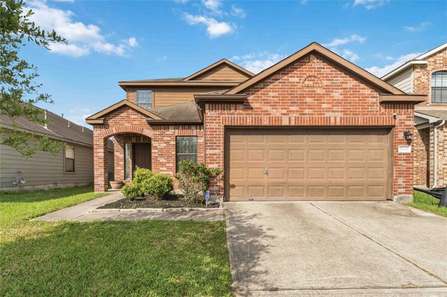5643 Round Robin Dr — Plantation Lakes