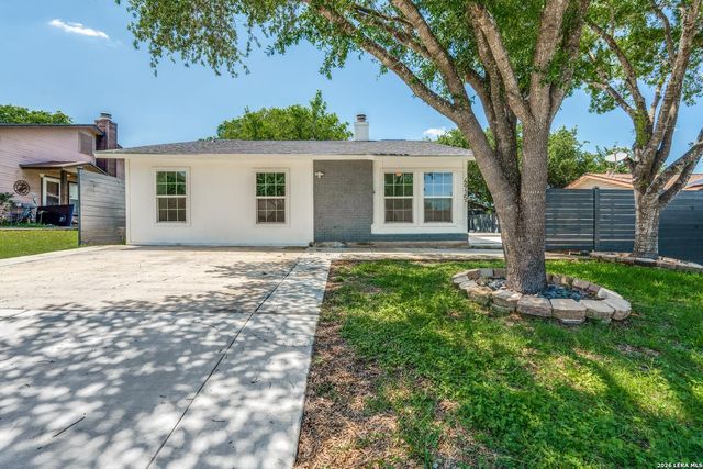 4915 NUTHATCH ST — EL CHAPARRAL