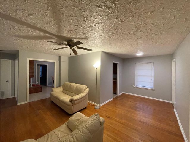 4403 Trailwood Dr — SUNSET HILLS