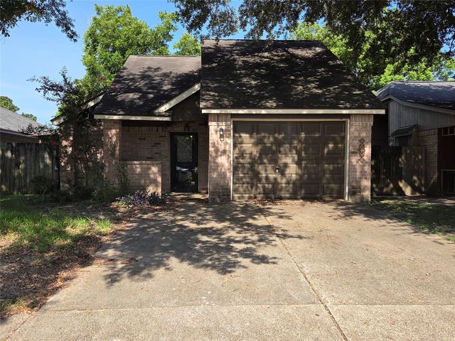 802 Hartman Dr — Briarcreek Baytown Sec 01