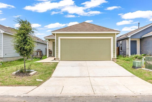 4446 Grassland Pass — THEA MEADOWS