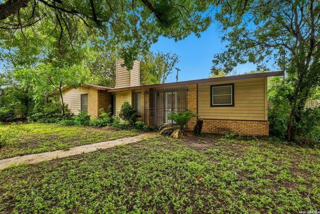 126 Chesswood — SUNSET HILLS