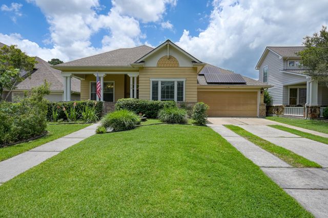 74 Tapestry Park Cir — Woodlands Grogans Forest