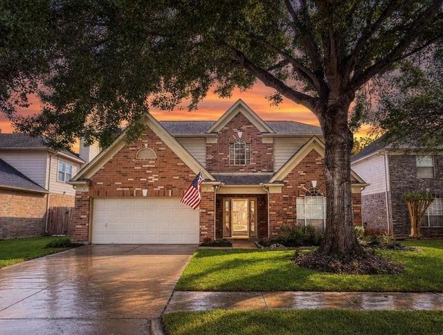 2915 Veva Dr — Willowick Pearland
