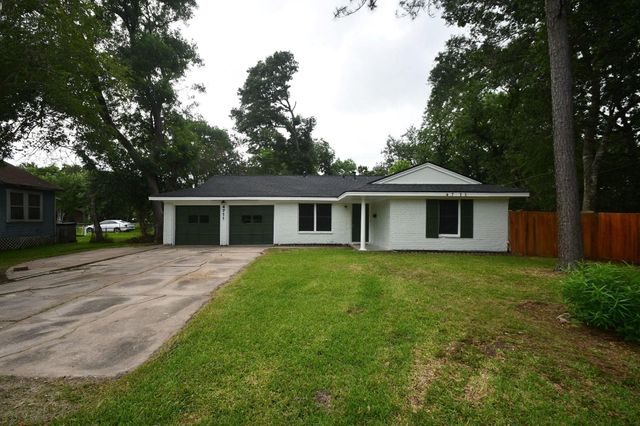 4711 Illinois St — Nicholstone