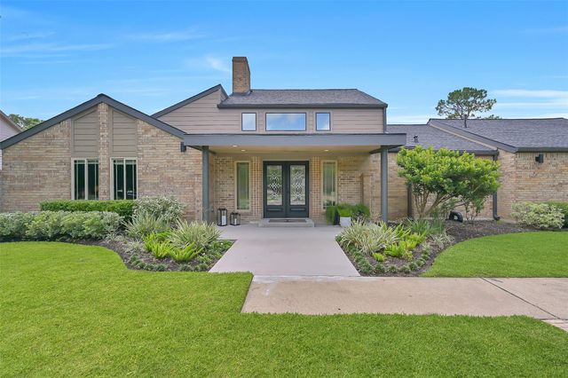 1208 Tall Pines Dr — Coward Creek