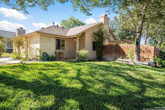 8423 CLEAR MDWS — THE MEADOWS