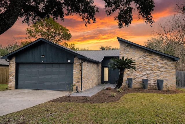 3007 Whetrock Ln — Chimneystone Sec 2