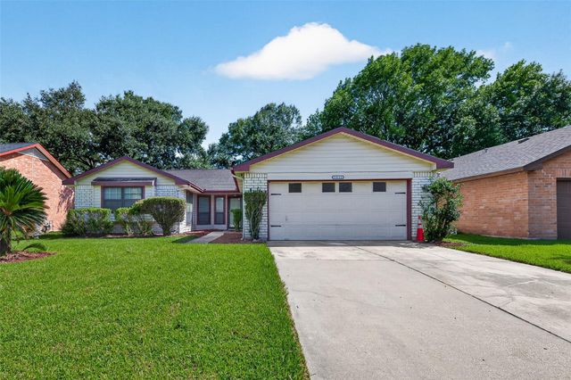 3022 Mosby Dr — Settlers Park Sec 1
