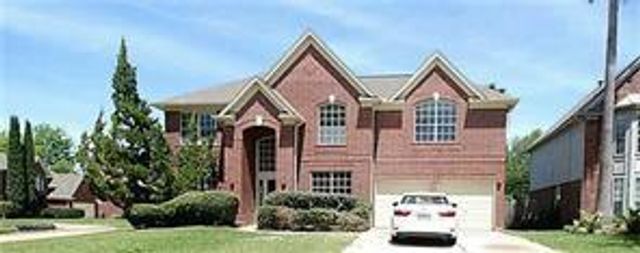 15618 Claremont Ct — Village Of Oak Lake Sec 3