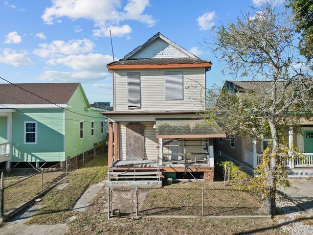 1109 29th St — Galveston Townsite