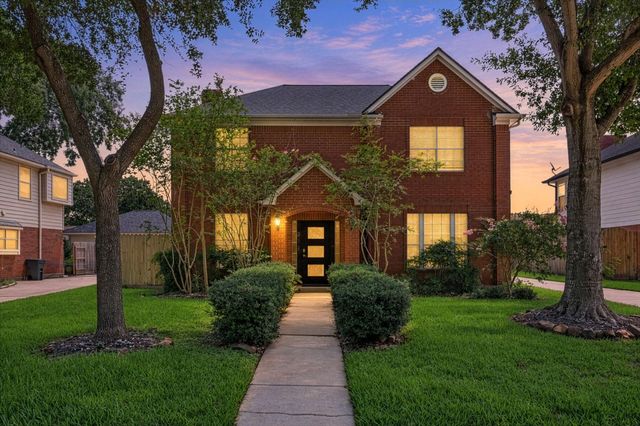 211 Aberdeen St — Sugar Creek