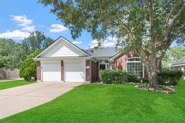 3806 Vinecrest Dr — Winfield At Silver Lake