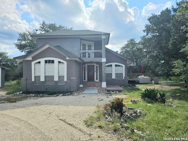 104 Highland Woods — THE CROSSING