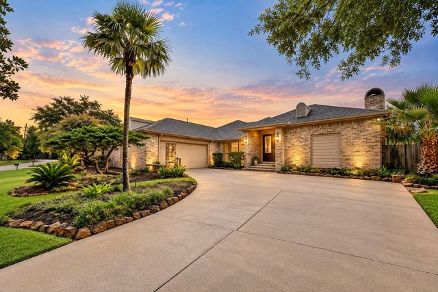 3110 Amesbury Ct — Sugar Creek