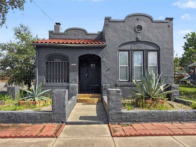 3814 Ursuline St — Galveston Outlots