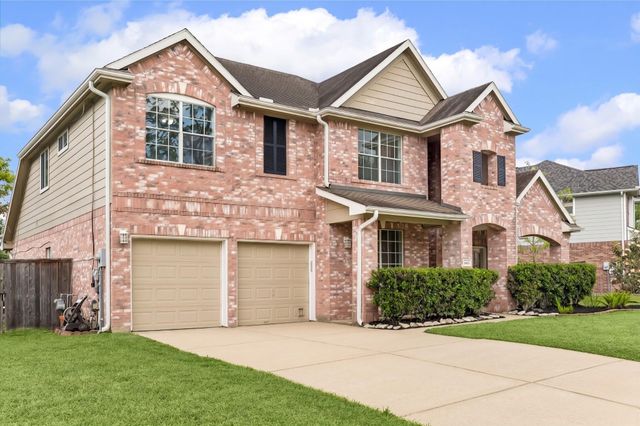 1330 SUMMER TERRACE DRIVE — GREATWOOD STONEBRIDGE