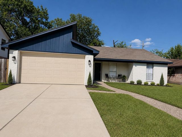 23718 Canyon Lake Dr — Timber Lane Sec 08