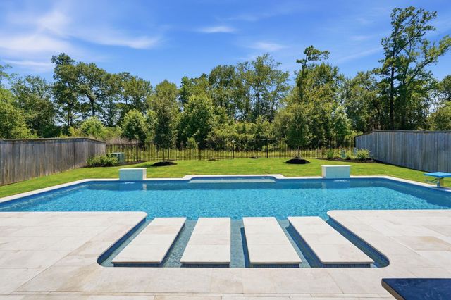 8135 Allston Village Trl — Enclave/The Woodlands