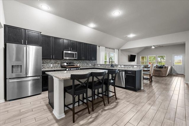 2207 Islawild Way — Lago Mar