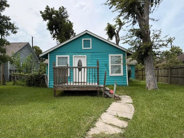 3226 Arkansas St — East Baytown