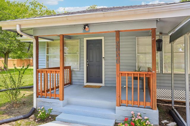 2606 2nd Ave N — Texas City Heights