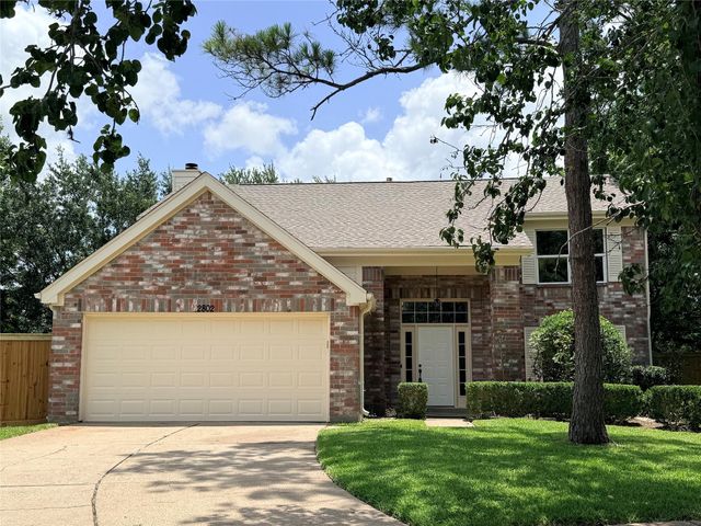 2802 Sunshine Cir — Lakefield