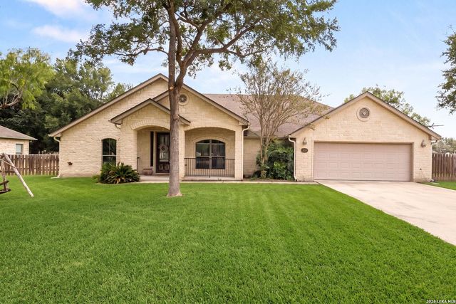 1353 HUNTERS CT — Pankau Park