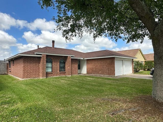 10921 Pecan Dr — Fairmont Park East