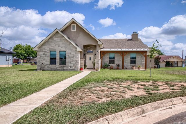 504 34th Street — Hondo