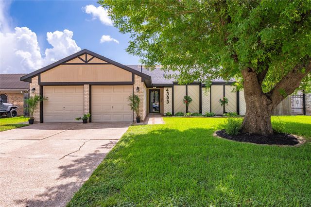 4303 Seneca St — Parkgate Sec 03