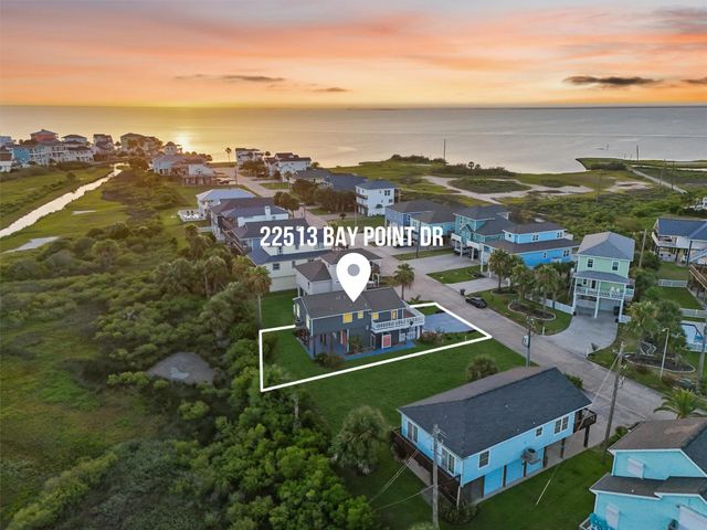 22513 Bay Point Dr — Isla Del Sol