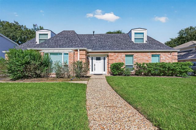 919 Longview Drive — SUGAR CREEK