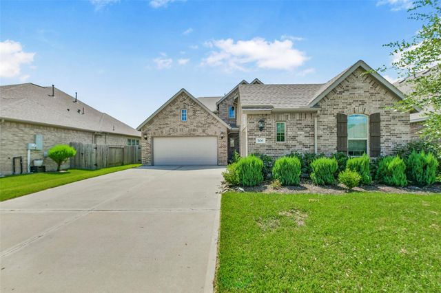 506 Campbell Dr — Westwood