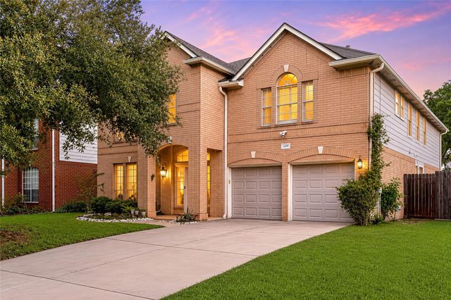 16438 Beewood Glen Dr — Village Of Oak Lake Sec 4