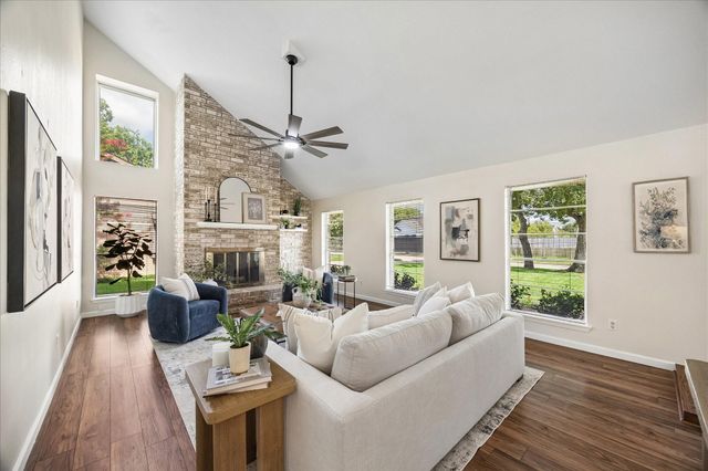 813 Lakeview Dr — Sugarmill Sec 1