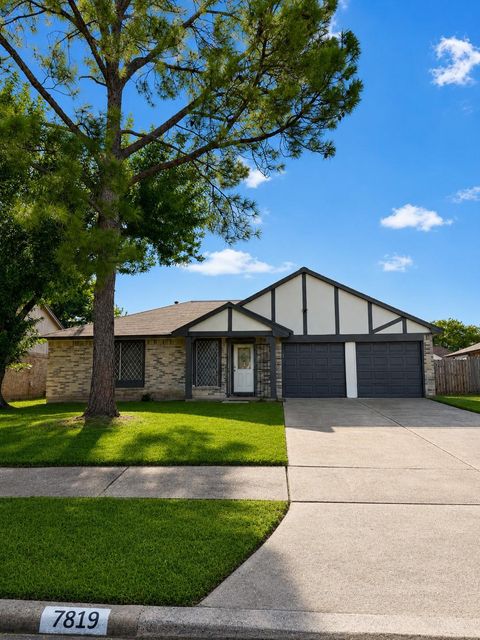 7819 Breda Dr — Meadow Lake Sec 02