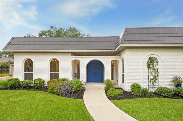3007 Montford Ct — Sugar Creek