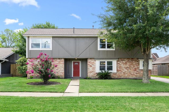 13823 Ivymount Dr — Covington Woods