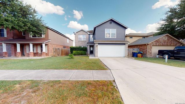 147 WOODSTONE LOOP — WOODSTONE