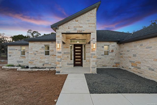 355 EAGLE ROCK RD — CYPRESS COVE COMAL